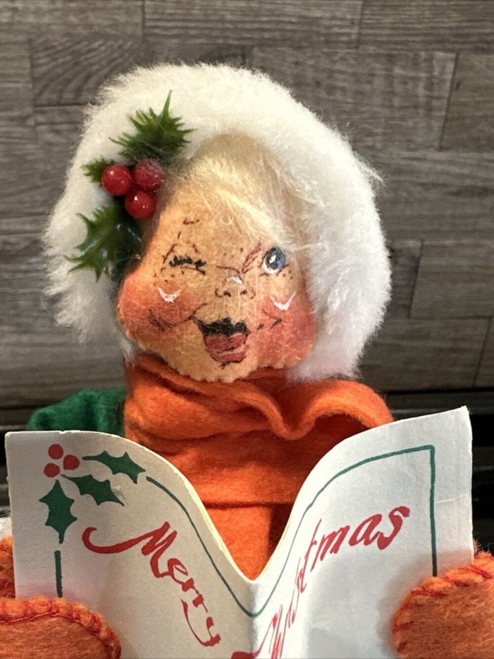 Vintage 1974 Annalee Mobilitee Christmas Caroler Doll 8” Winking Deck The Halls